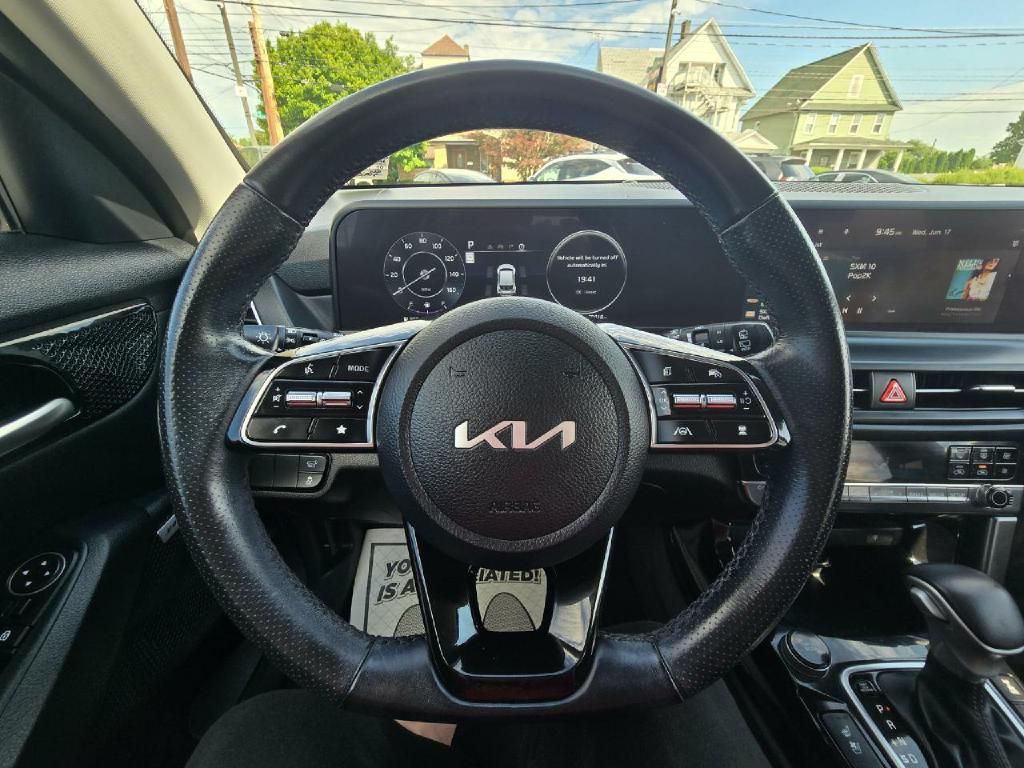 Photo 7 of this KIA SELTOS