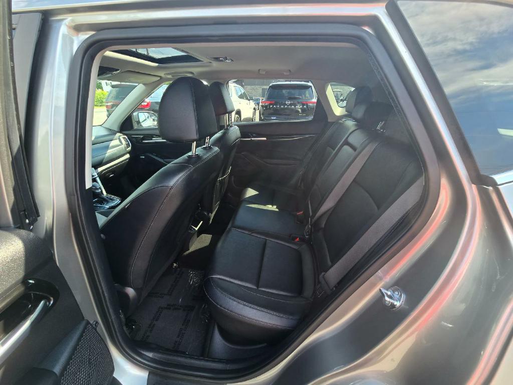 Photo 15 of this KIA SELTOS