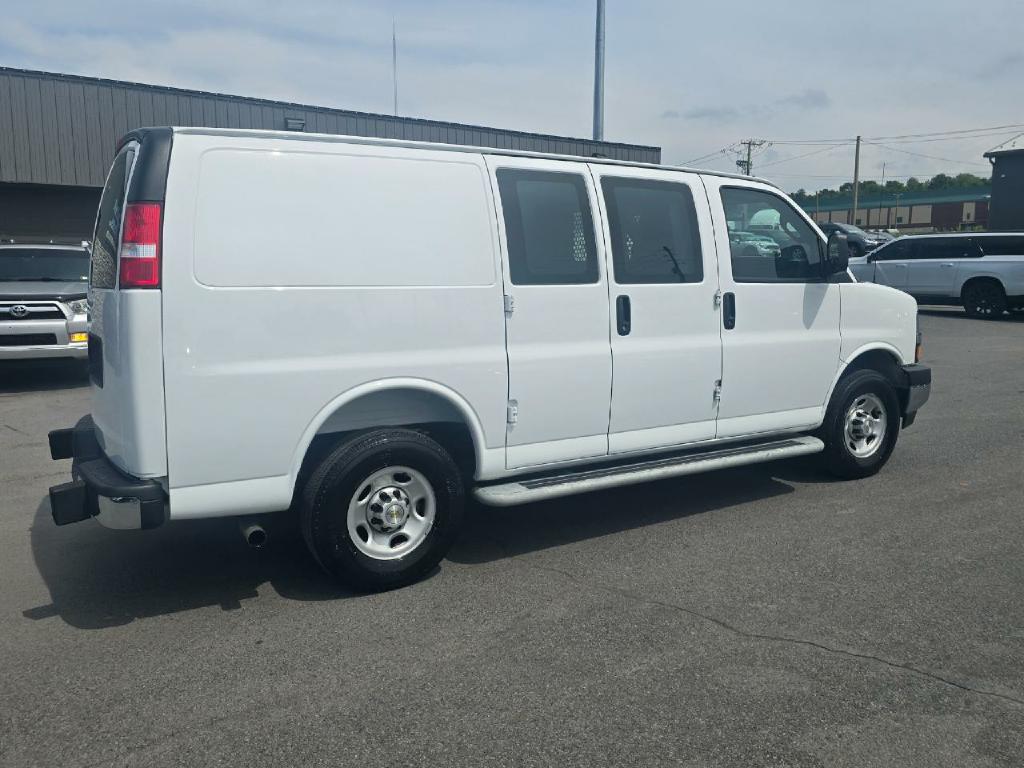 Photo 6 of this CHEVROLET EXPRESS CARGO V