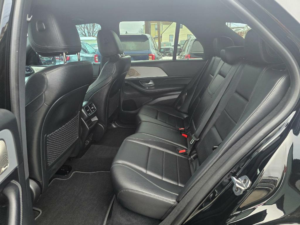 Photo 15 of this MERCEDES-BENZ GLE