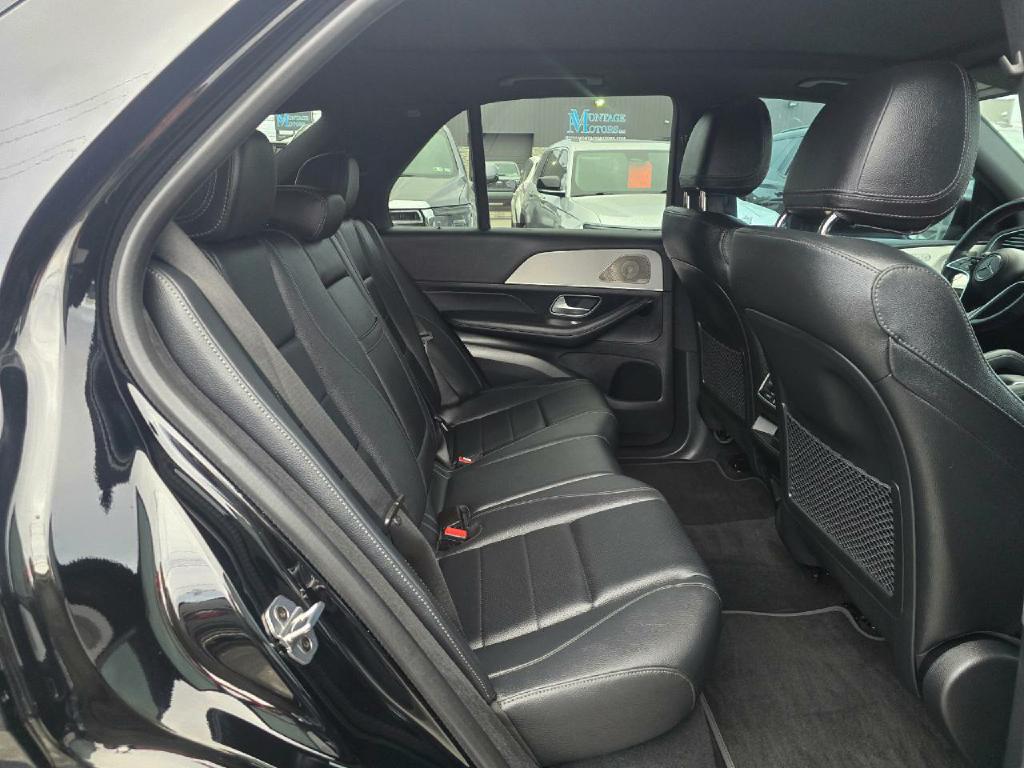 Photo 16 of this MERCEDES-BENZ GLE