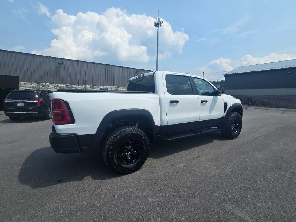 Photo 6 of this RAM 1500