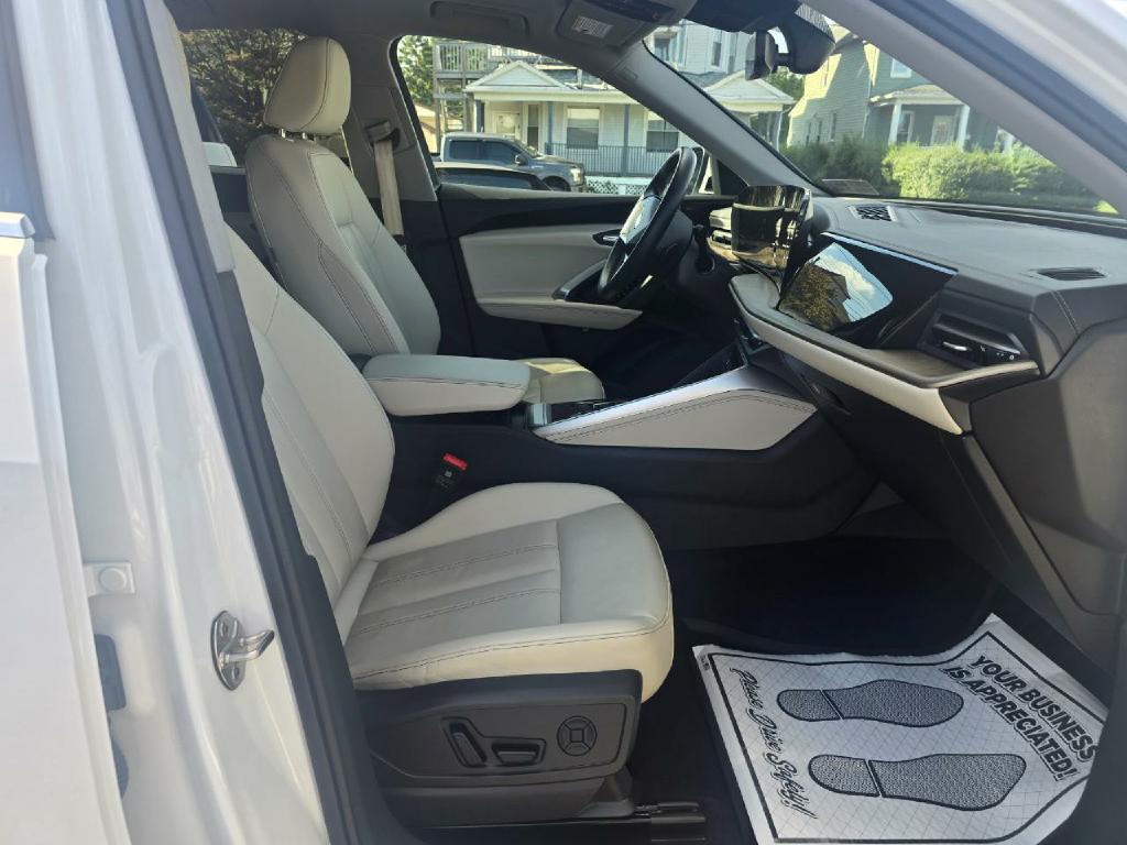 Photo 17 of this AUDI Q5