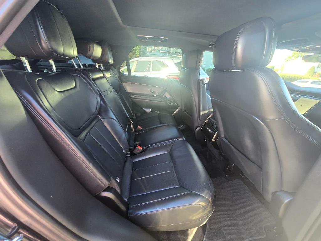 Photo 16 of this LAND ROVER RANGE ROVER SPO