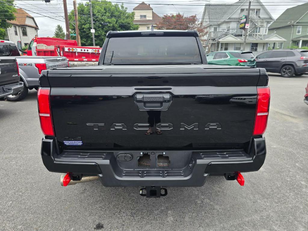 Photo 16 of this TOYOTA TACOMA 4WD