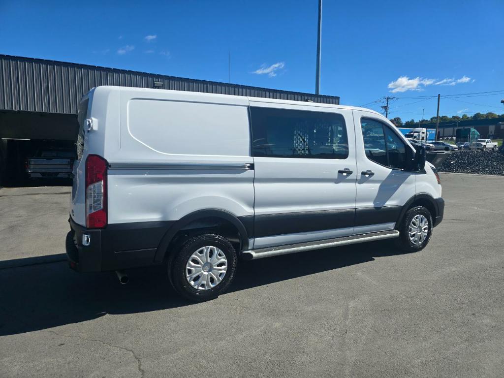 Photo 6 of this FORD TRANSIT CARGO V