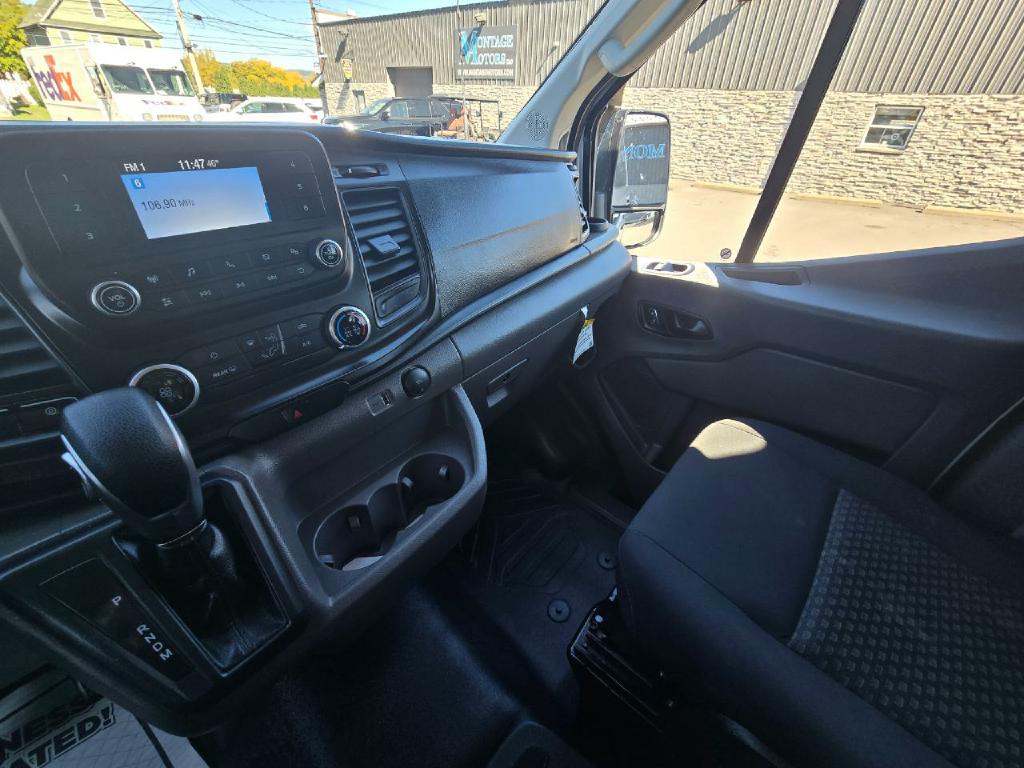 Photo 11 of this FORD TRANSIT CARGO V