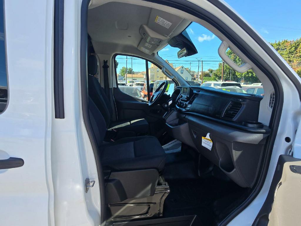Photo 15 of this FORD TRANSIT CARGO V