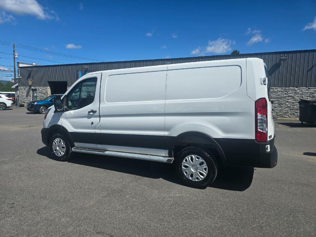 Photo 5 of this FORD TRANSIT CARGO V
