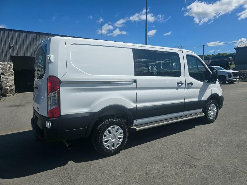 Photo 7 of this FORD TRANSIT CARGO V