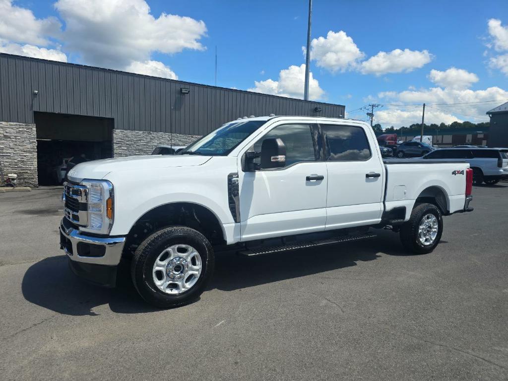 Photo 3 of this FORD SUPER DUTY F-25