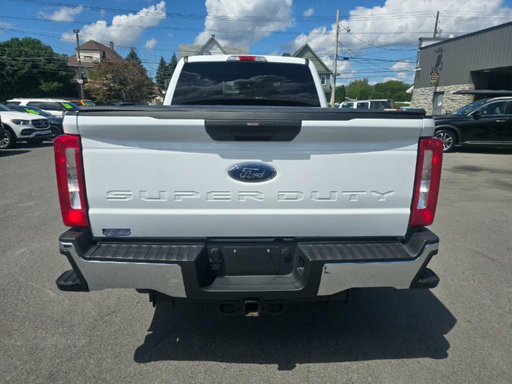 Photo 16 of this FORD SUPER DUTY F-25