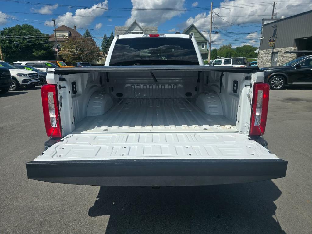 Photo 17 of this FORD SUPER DUTY F-25
