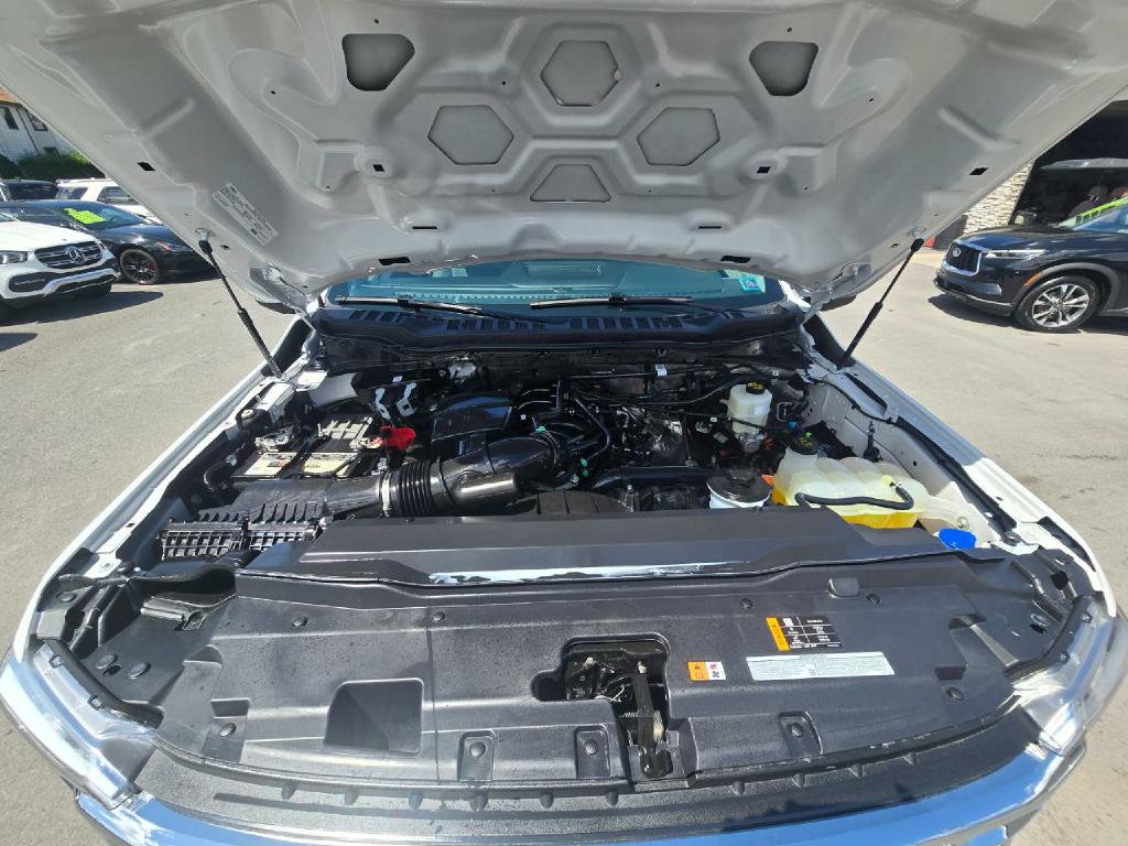 Photo 18 of this FORD SUPER DUTY F-25