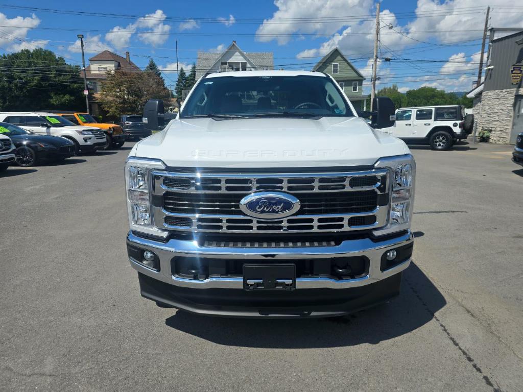 Photo 19 of this FORD SUPER DUTY F-25