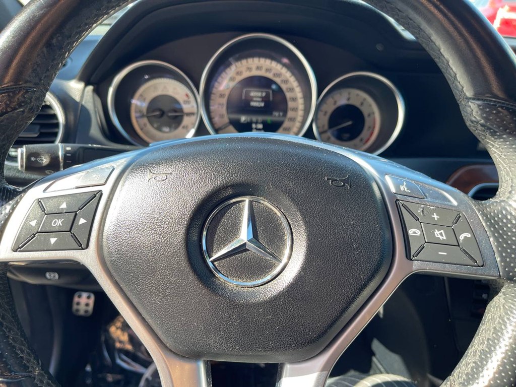 Photo 28 of this MERCEDES-BENZ C-CLASS