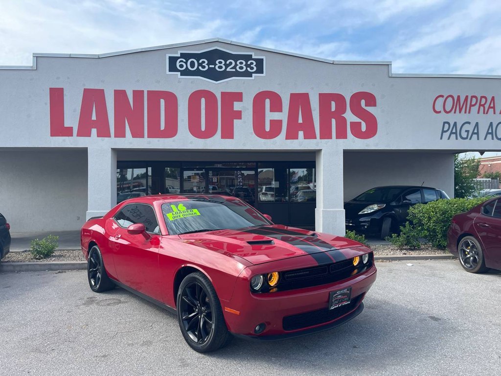 Photo 2 of this DODGE CHALLENGER
