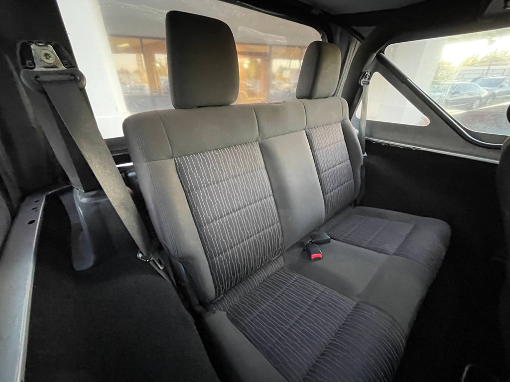 Photo 10 of this JEEP WRANGLER