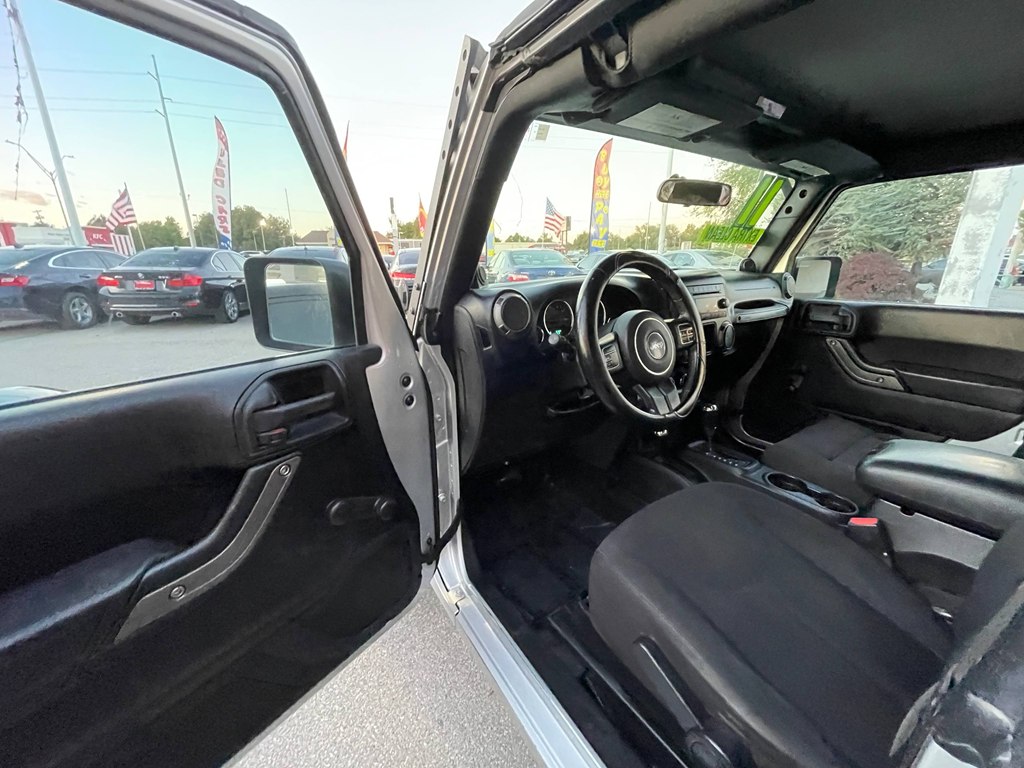 Photo 13 of this JEEP WRANGLER