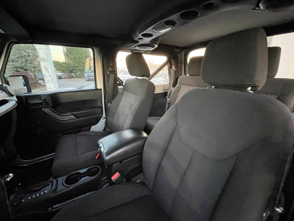 Photo 12 of this JEEP WRANGLER