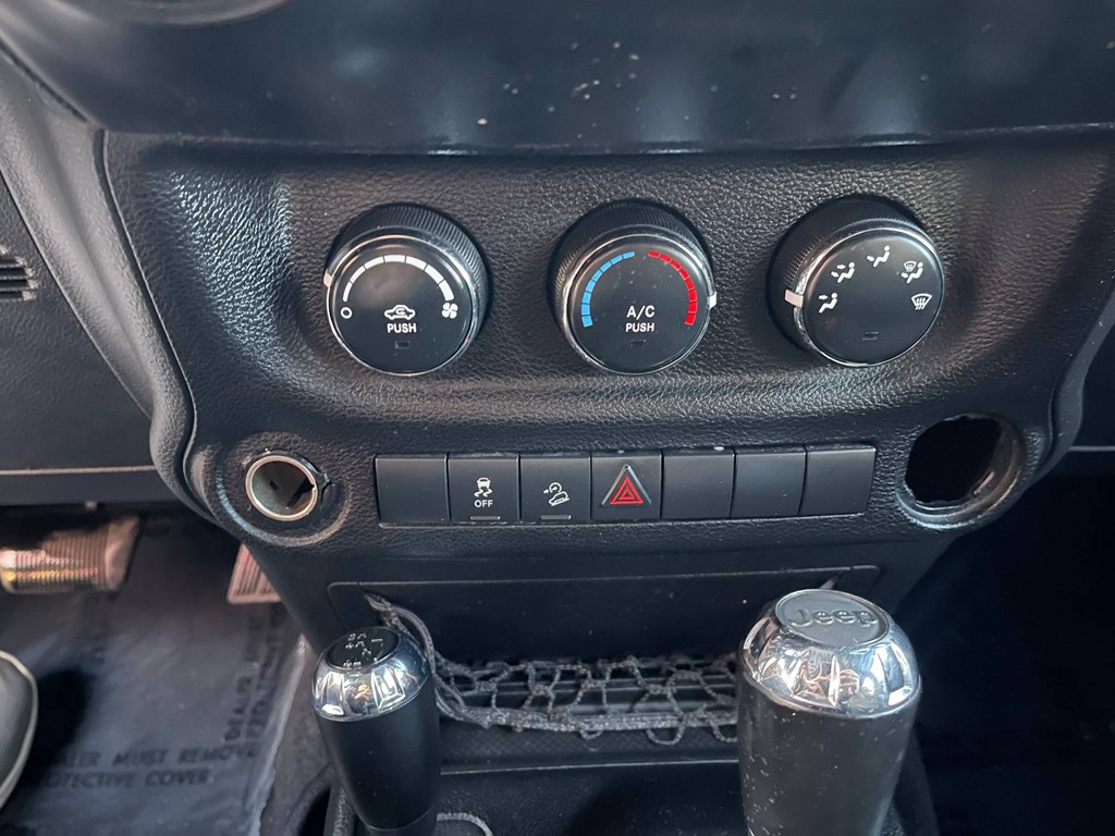 Photo 22 of this JEEP WRANGLER