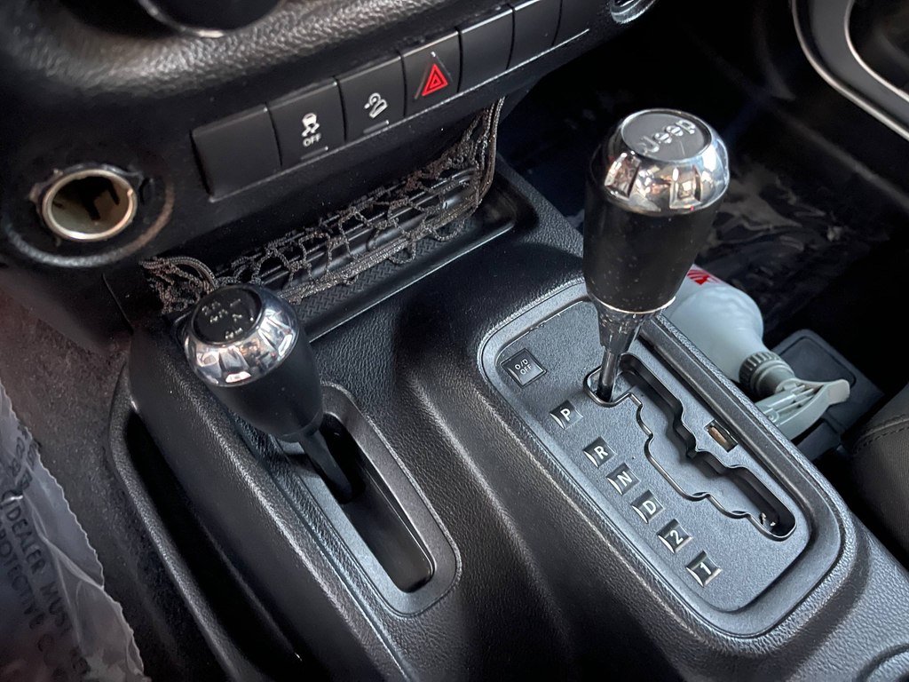 Photo 24 of this JEEP WRANGLER