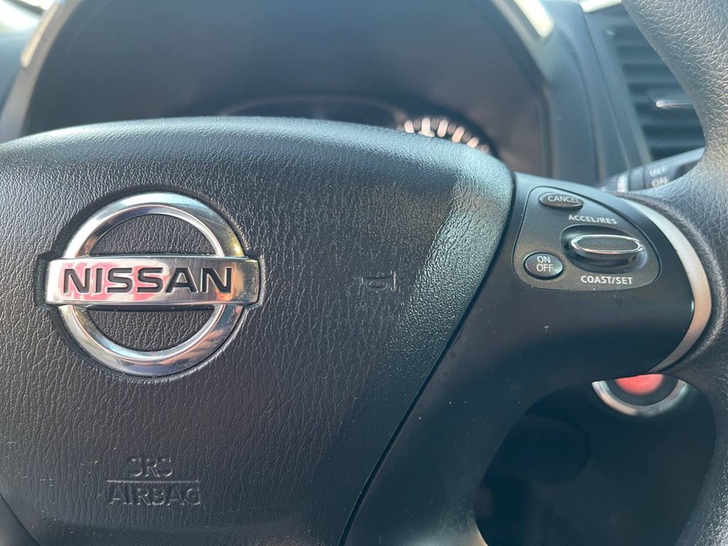 Photo 34 of this NISSAN PATHFINDER