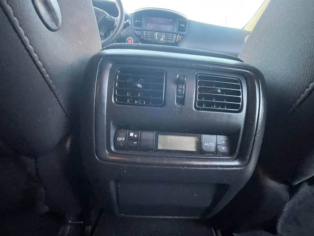 Photo 21 of this NISSAN PATHFINDER