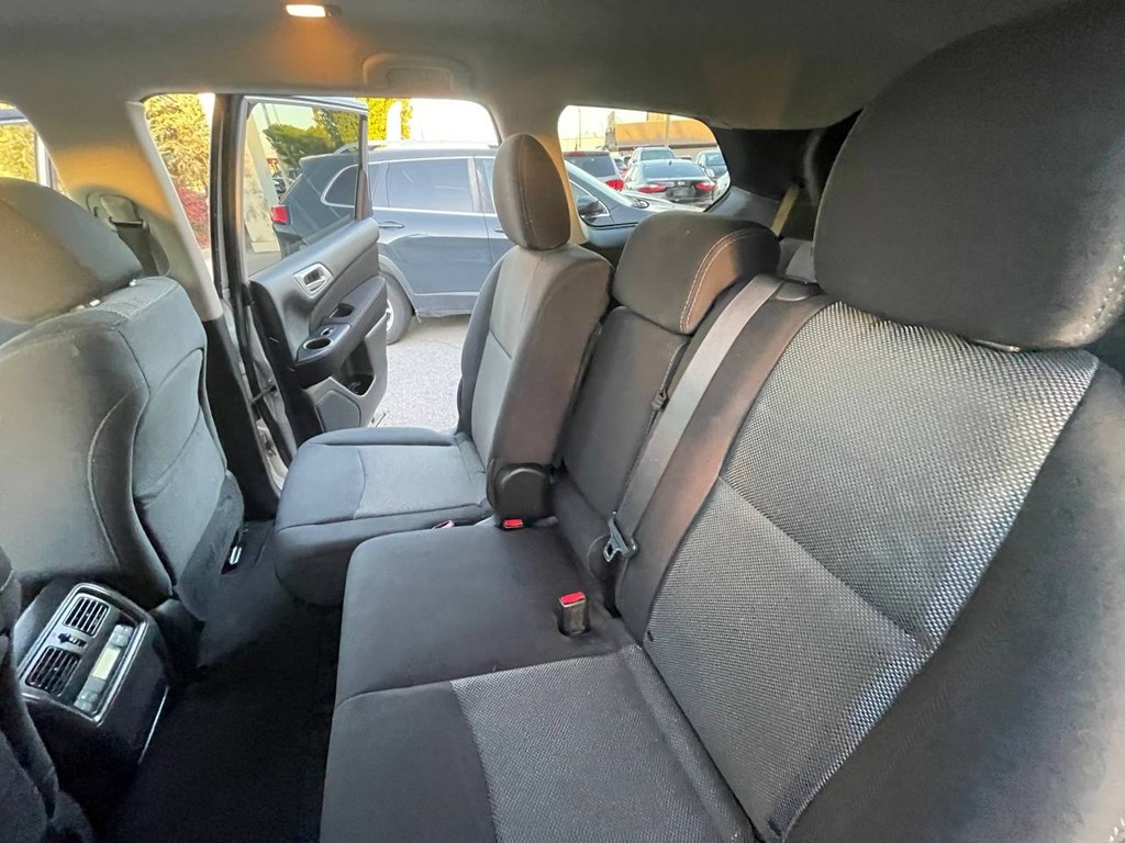 Photo 13 of this NISSAN PATHFINDER