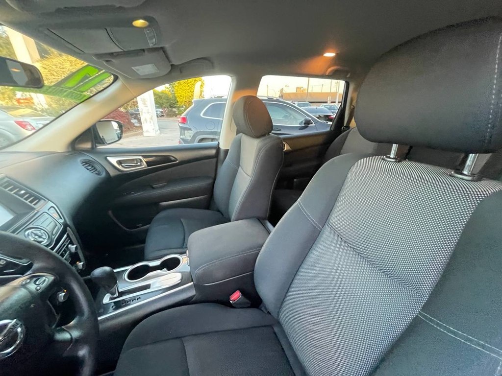 Photo 30 of this NISSAN PATHFINDER