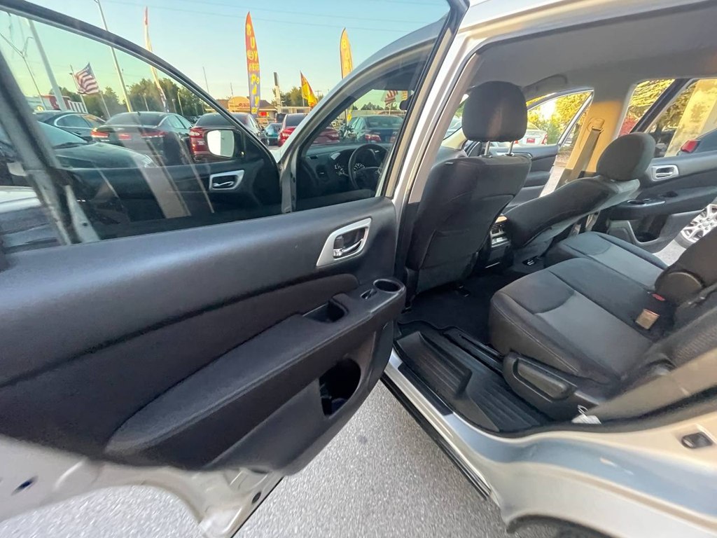 Photo 10 of this NISSAN PATHFINDER