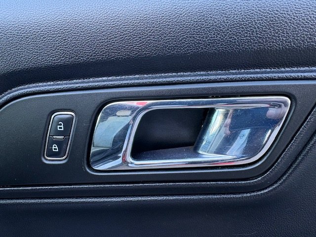 Photo 11 of this FORD MUSTANG