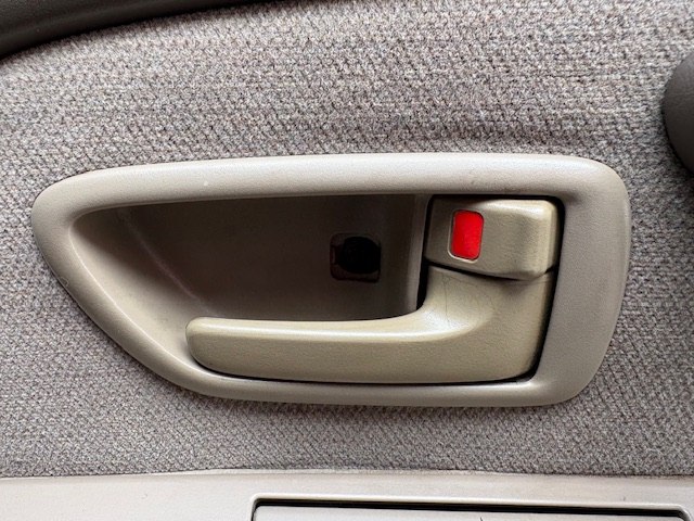 Photo 12 of this TOYOTA SEQUOIA