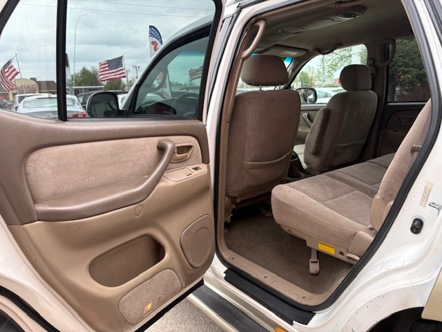 Photo 14 of this TOYOTA SEQUOIA