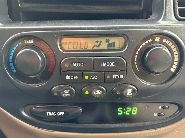 Photo 23 of this TOYOTA SEQUOIA