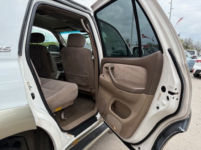 Photo 11 of this TOYOTA SEQUOIA