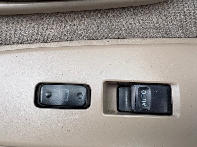 Photo 7 of this TOYOTA SEQUOIA