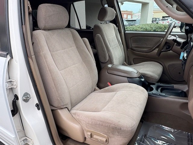 Photo 10 of this TOYOTA SEQUOIA