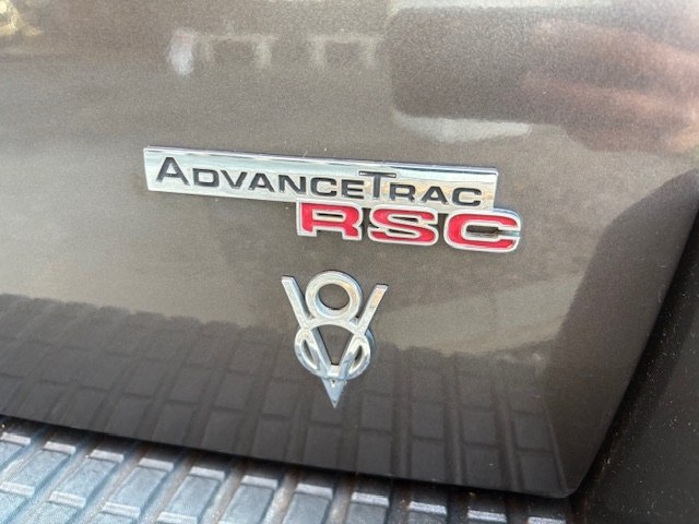 Photo 37 of this FORD EXPLORER