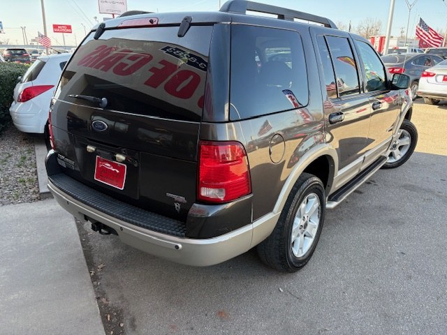 Photo 4 of this FORD EXPLORER