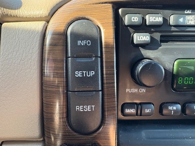 Photo 23 of this FORD EXPLORER