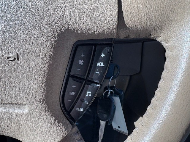 Photo 22 of this FORD EXPLORER