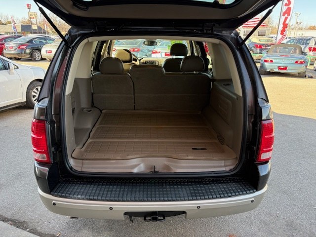 Photo 31 of this FORD EXPLORER