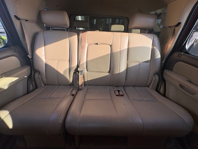 Photo 21 of this GMC YUKON