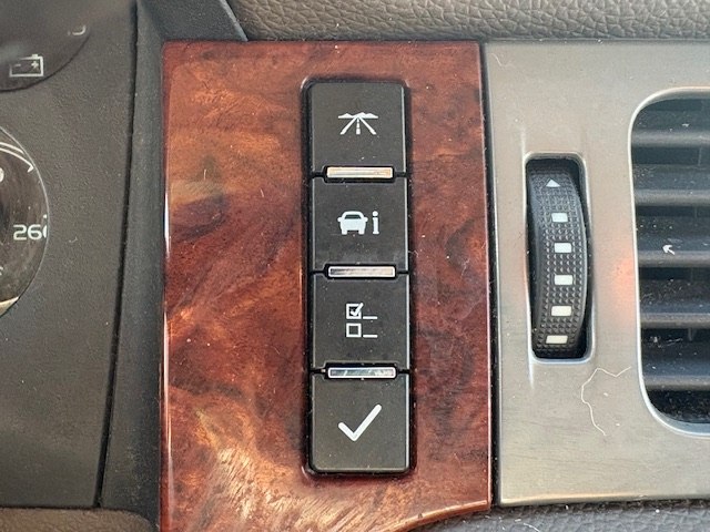 Photo 20 of this GMC YUKON