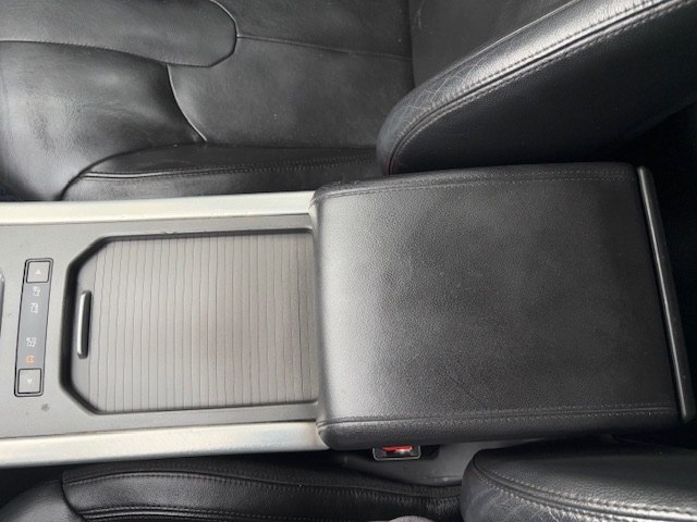 Photo 36 of this LAND ROVER RANGE ROVER EVO