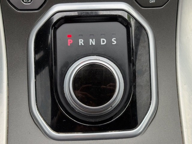 Photo 34 of this LAND ROVER RANGE ROVER EVO