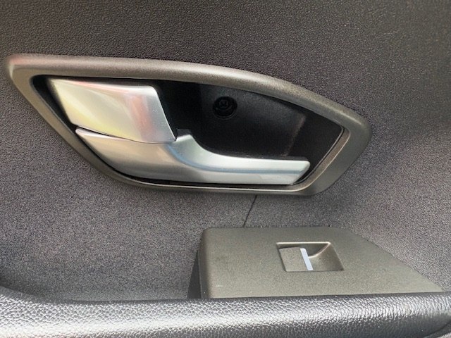 Photo 15 of this LAND ROVER RANGE ROVER EVO