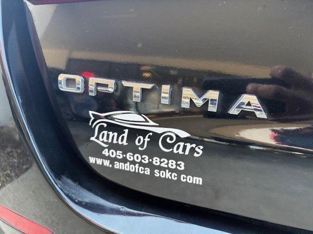 Photo 36 of this KIA OPTIMA