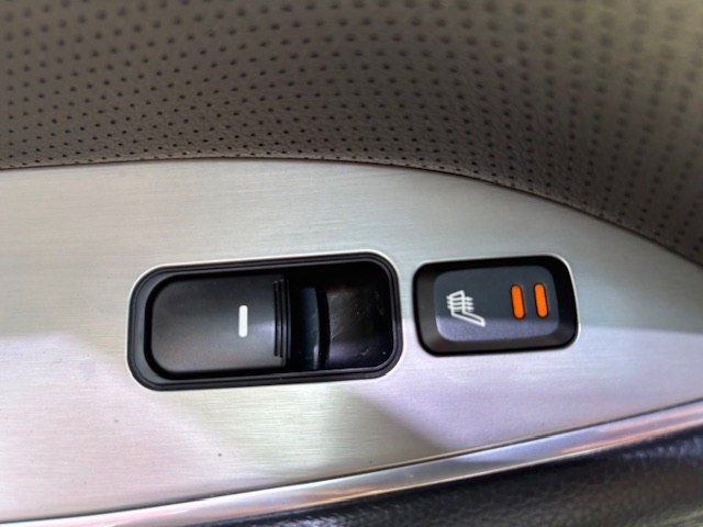 Photo 15 of this KIA OPTIMA